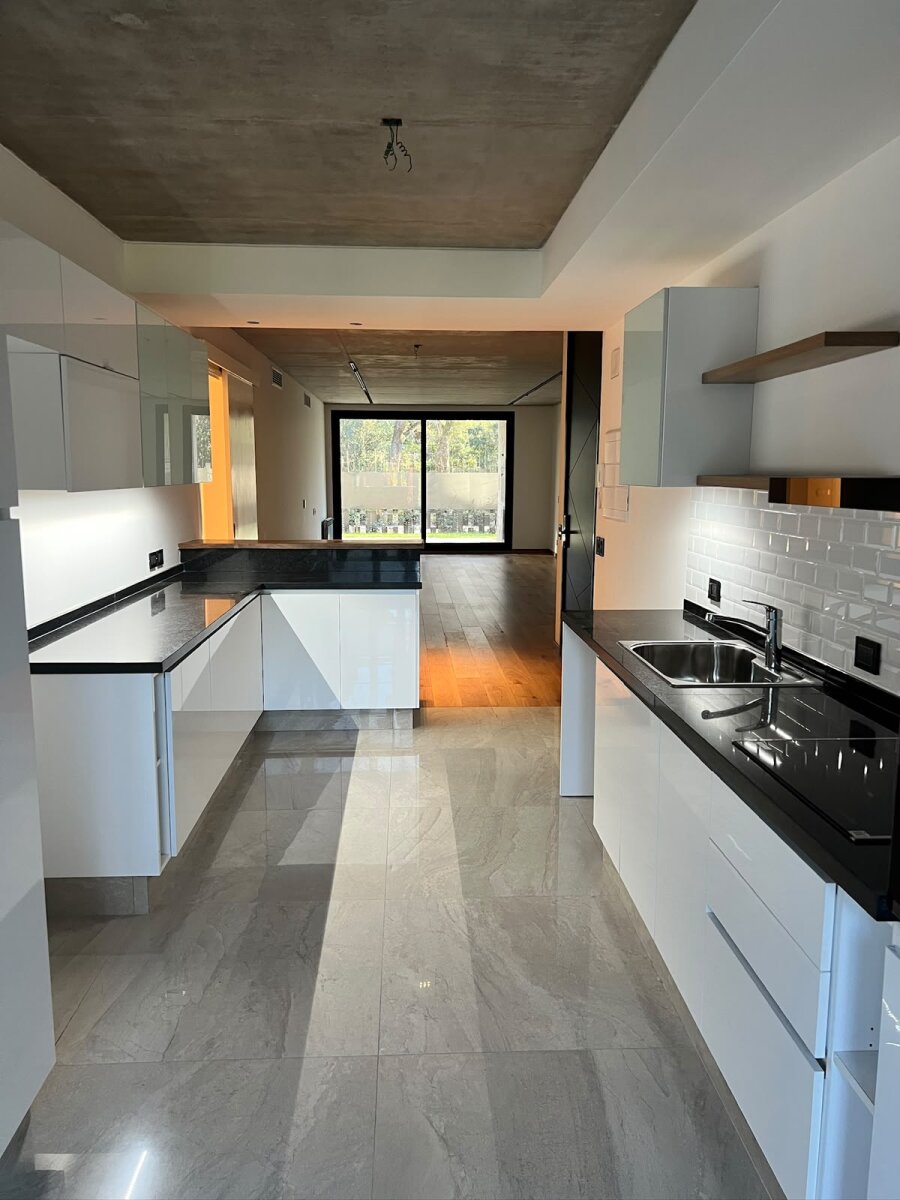 Excelente depto en condominio de diseño - 9