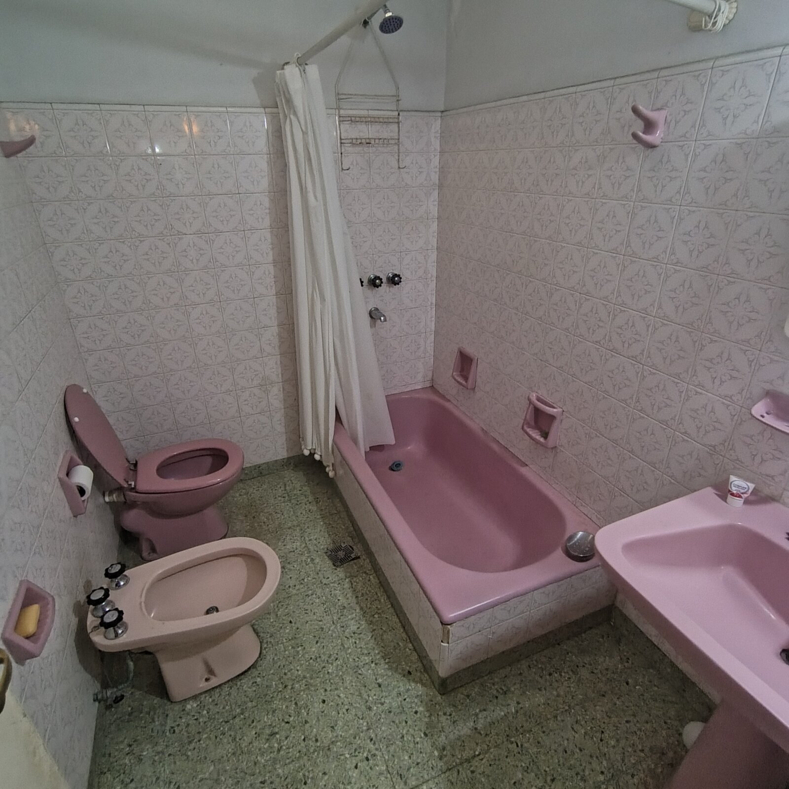 Alquiler disponible en Octubre Lomas de Alberdi - 6