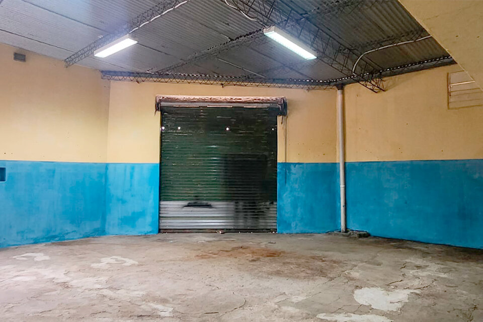 VERSATIL GALPON / SALON COMERCIAL CABILDO Y AV. SAN MARTIN - 4