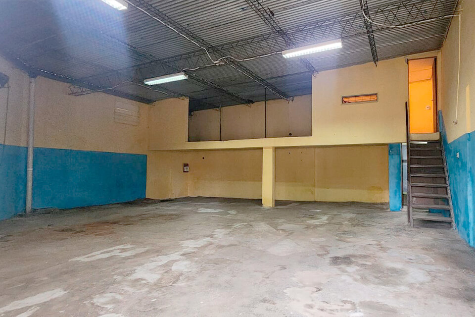 VERSATIL GALPON / SALON COMERCIAL CABILDO Y AV. SAN MARTIN - 3