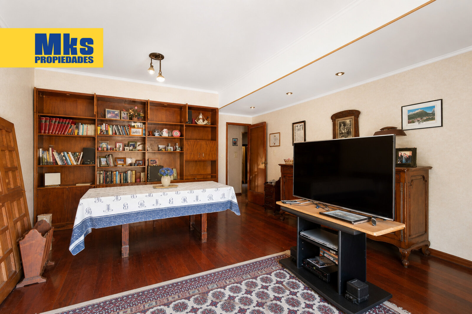 Venta casa en lote propio - dos plantas, terraza y cochera. - 3