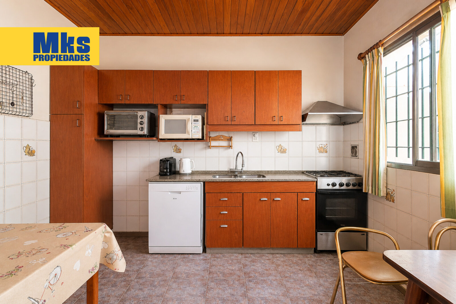 Venta casa en lote propio - dos plantas, terraza y cochera. - 4