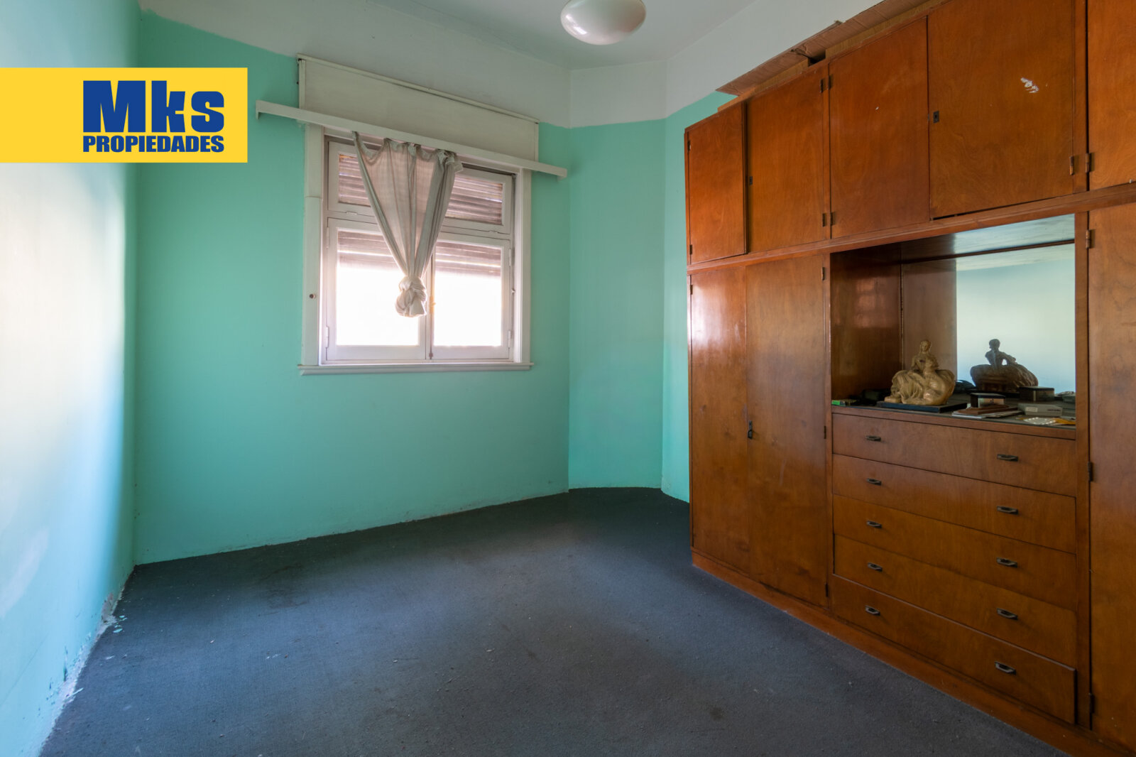 Venta casa en lote propio - dos plantas, terraza y cochera. - 24