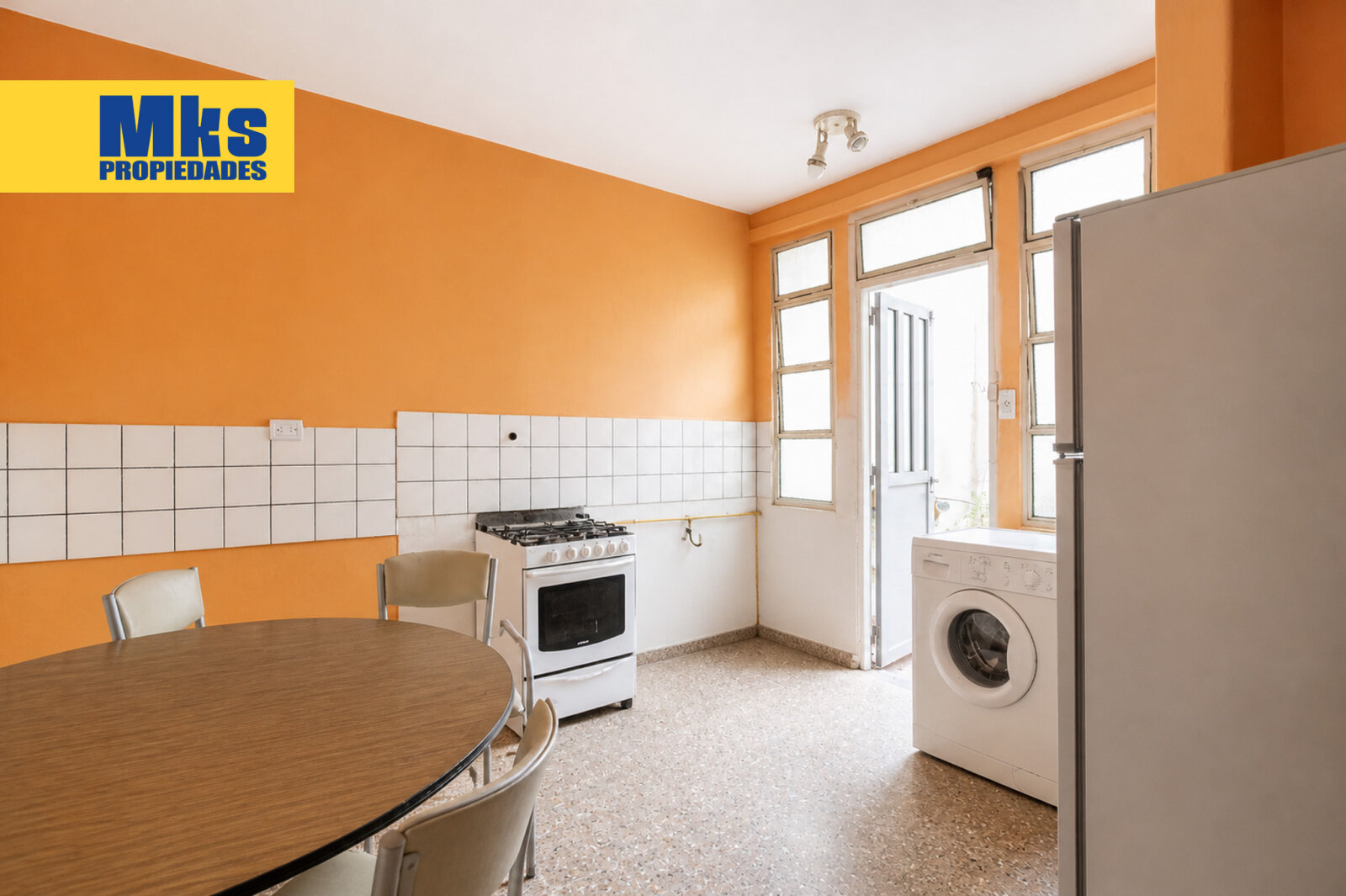 Venta casa en lote propio - dos plantas, terraza y cochera. - 19