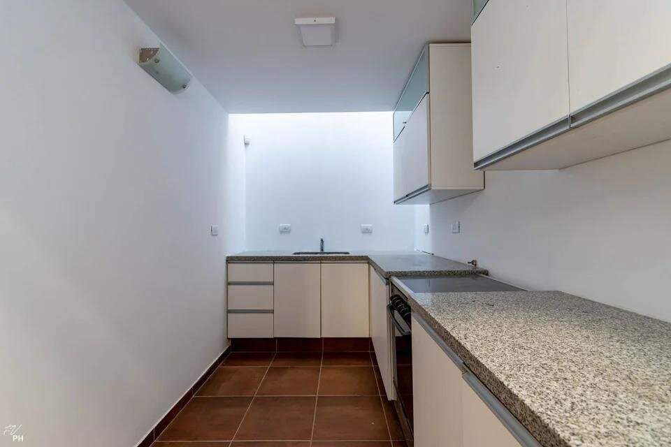 Impecable casa Hipolito Yrigoyen 900, ideal familia o instituciones - 7
