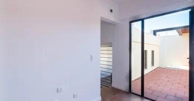 Impecable casa Hipolito Yrigoyen 900, ideal familia o instituciones - 30