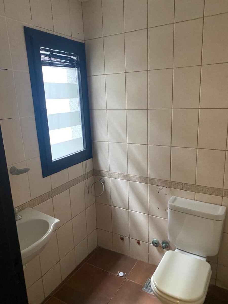 Impecable casa Hipolito Yrigoyen 900, ideal familia o instituciones - 11