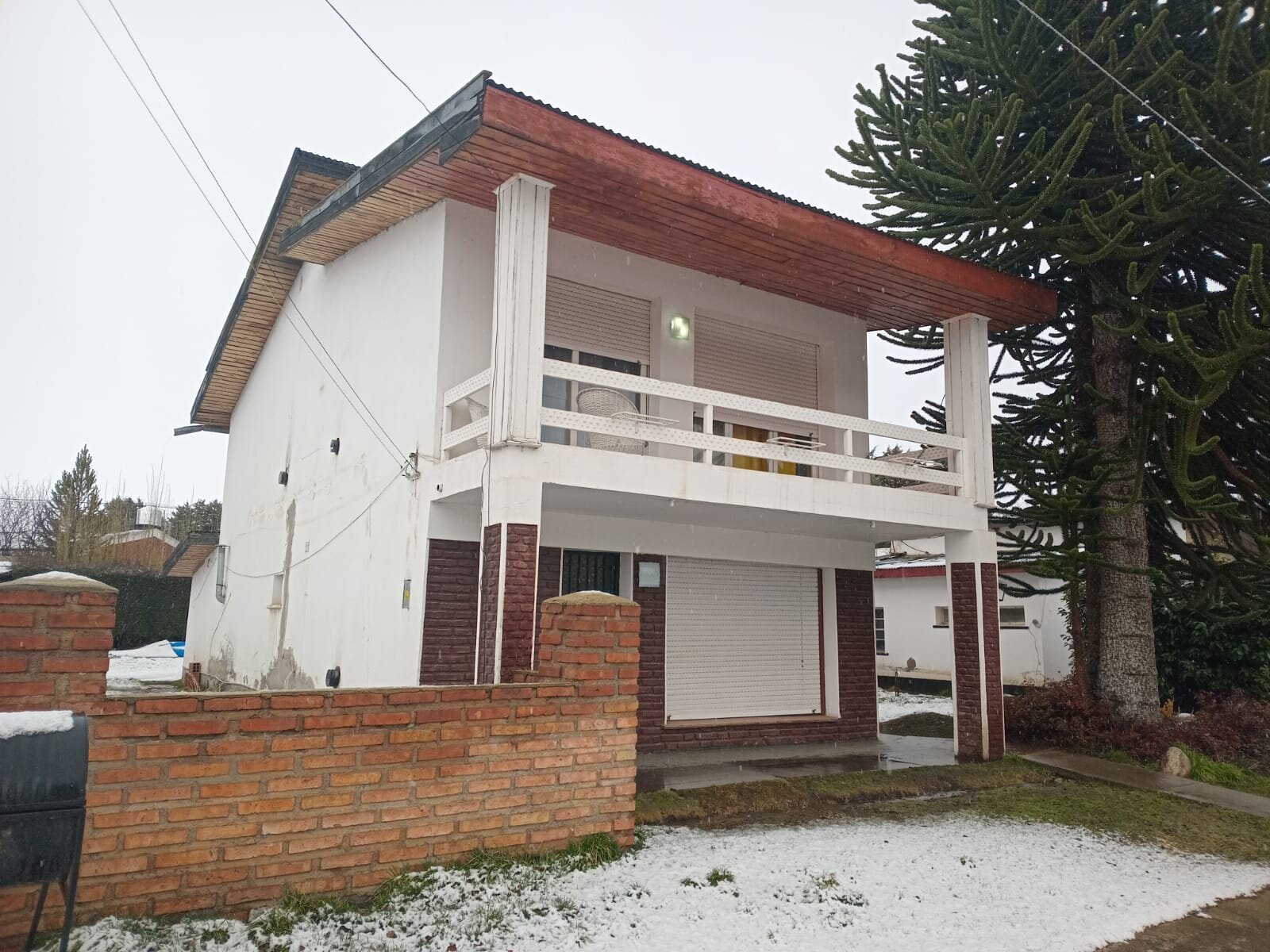 Sólida Casa de 224 m² en Dos Plantas – Estilo Patagónico sobre Ruta 40, El Maitén - 6