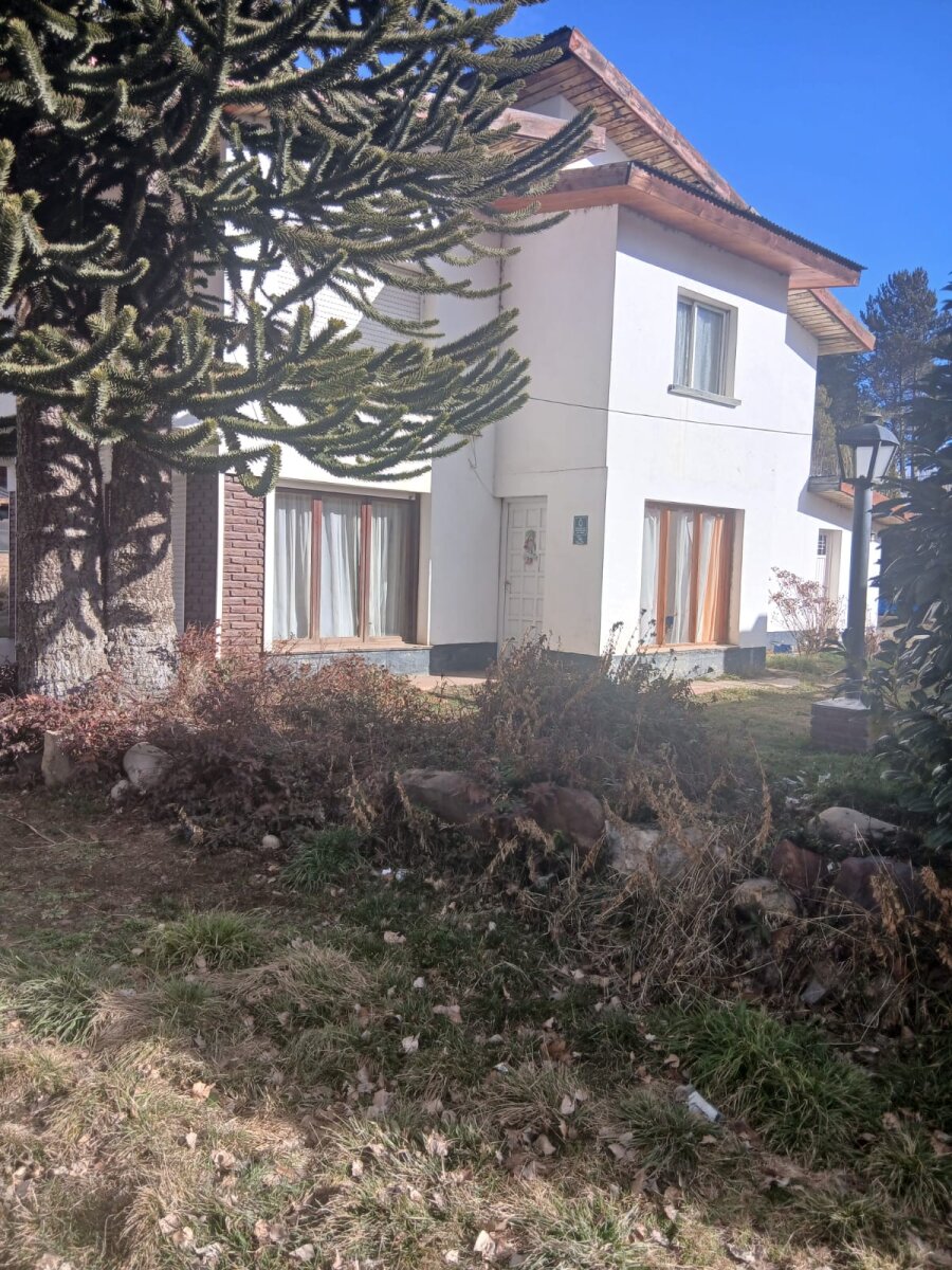 Sólida Casa de 224 m² en Dos Plantas – Estilo Patagónico sobre Ruta 40, El Maitén - 4