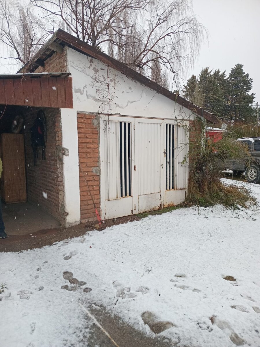 Sólida Casa de 224 m² en Dos Plantas – Estilo Patagónico sobre Ruta 40, El Maitén - 12