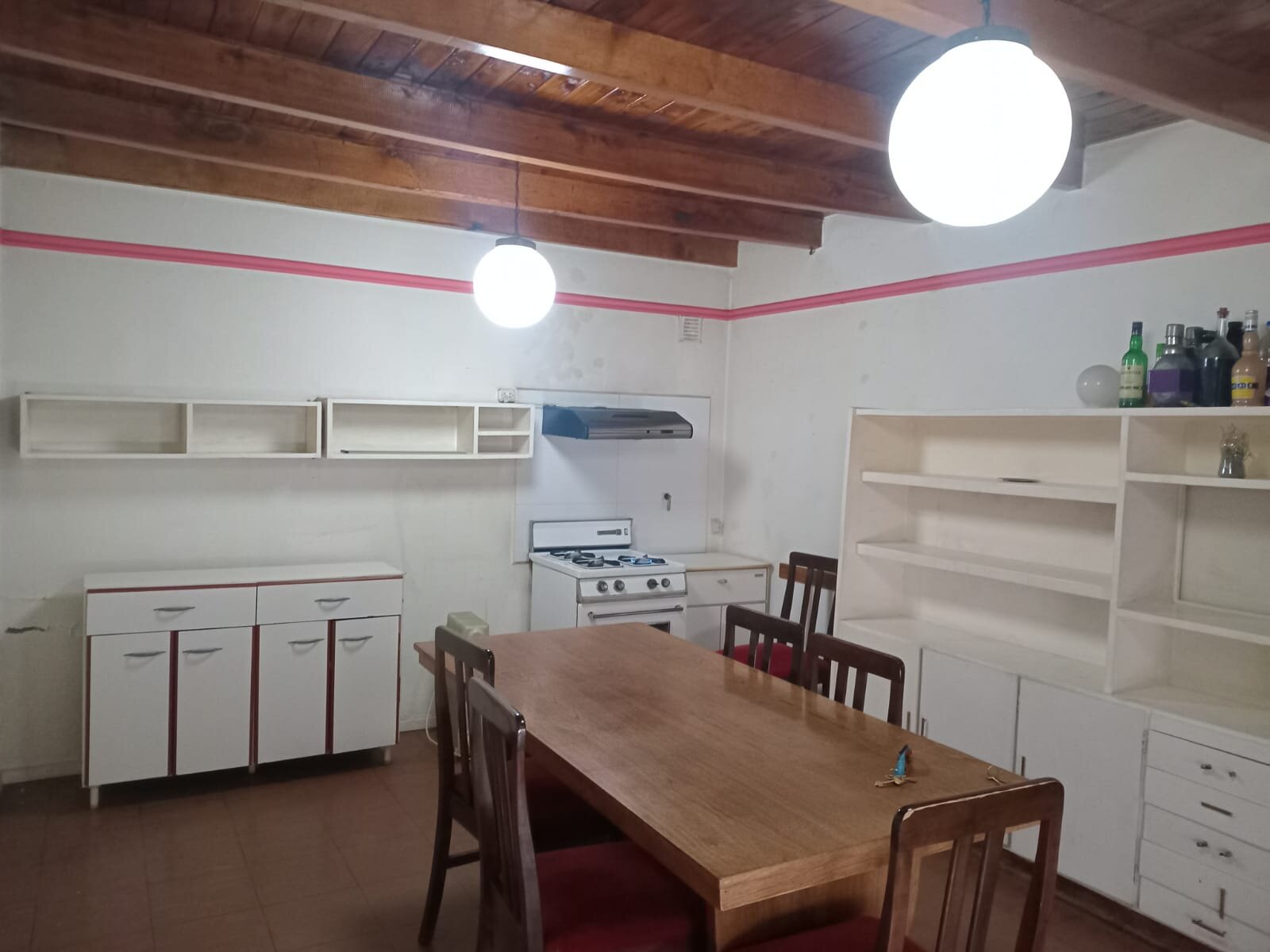 Sólida Casa de 224 m² en Dos Plantas – Estilo Patagónico sobre Ruta 40, El Maitén - 21