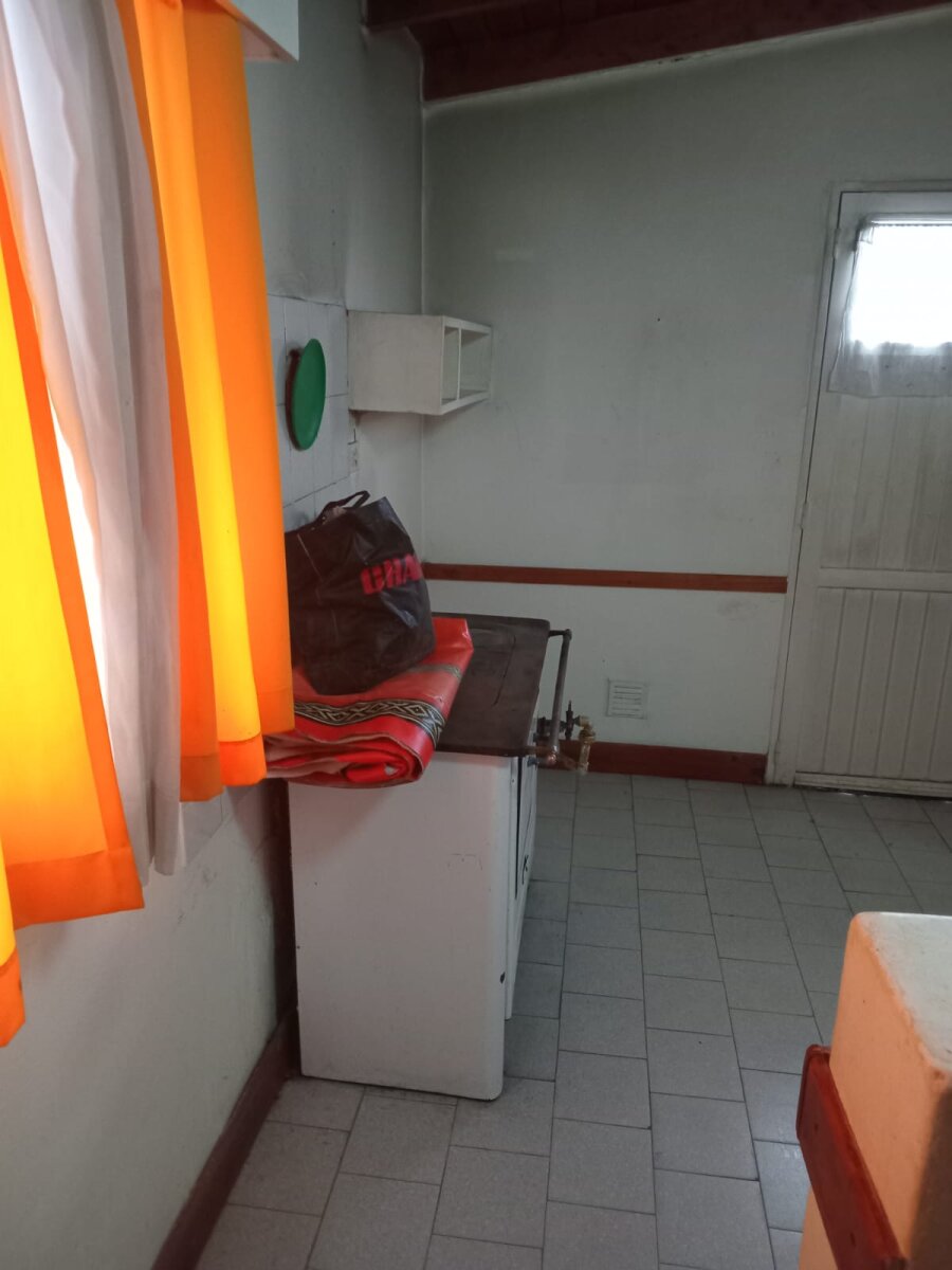 Sólida Casa de 224 m² en Dos Plantas – Estilo Patagónico sobre Ruta 40, El Maitén - 17
