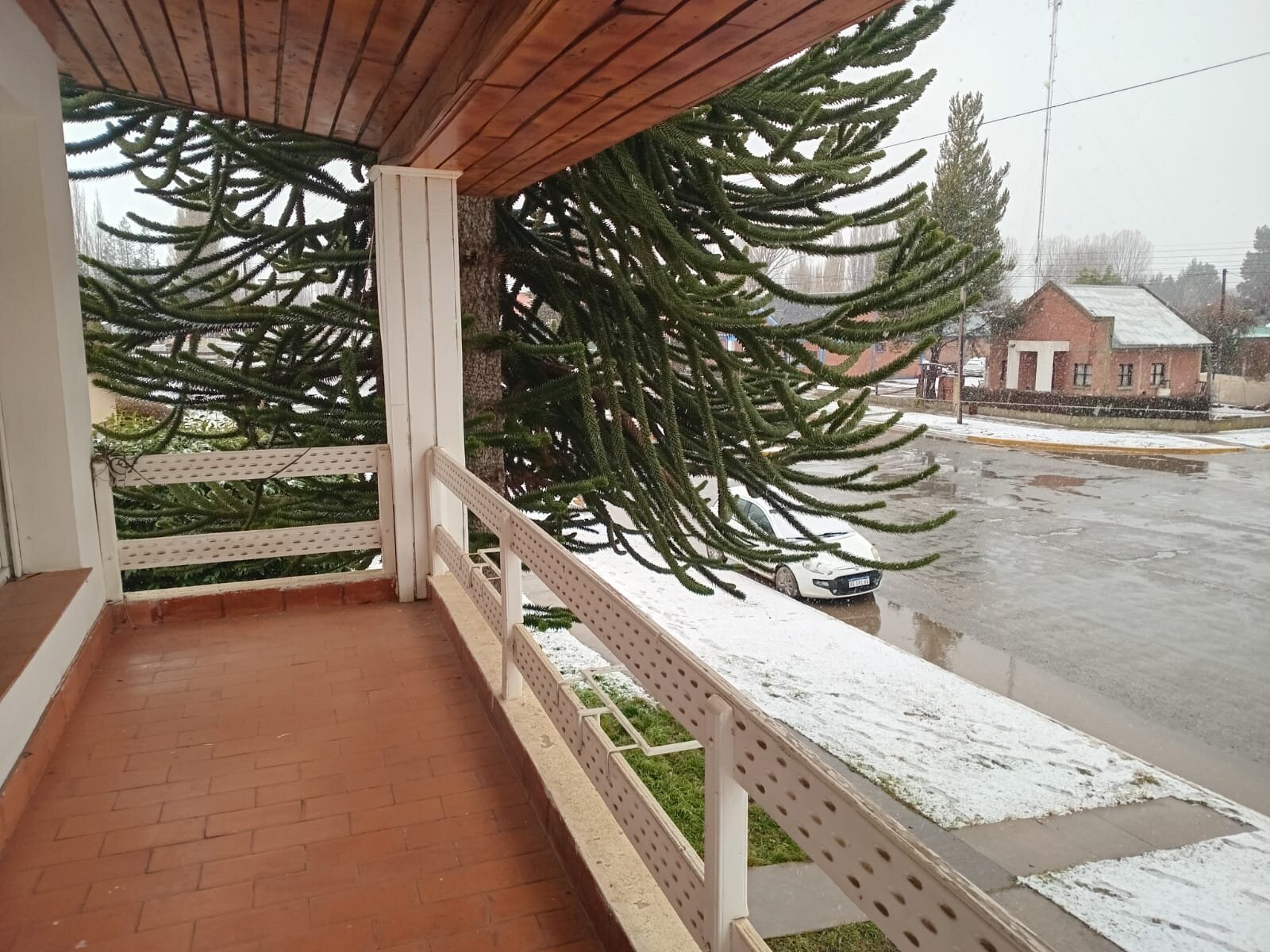 Sólida Casa de 224 m² en Dos Plantas – Estilo Patagónico sobre Ruta 40, El Maitén - 27