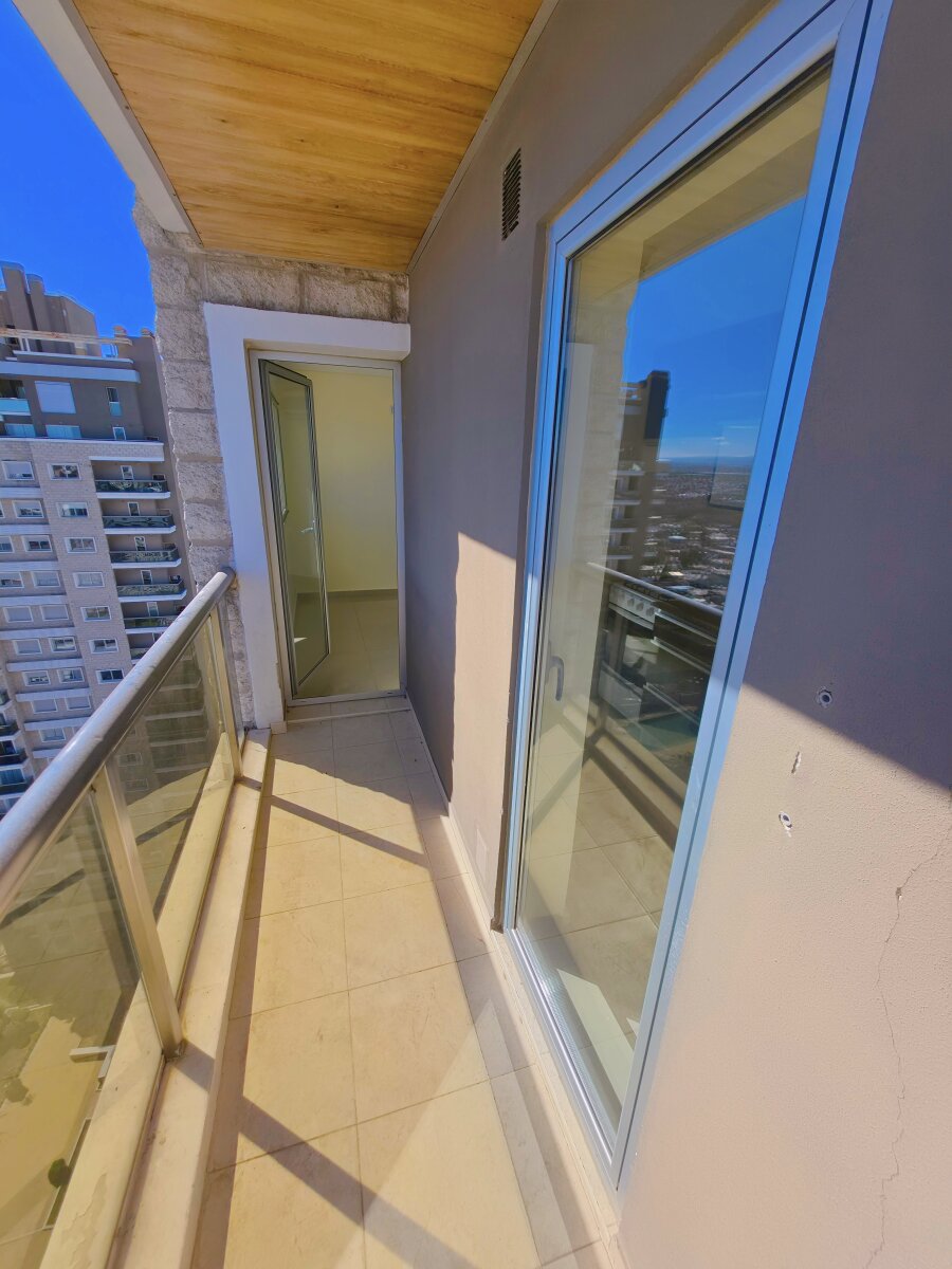SE ALQUILA DPTO. PISO 16 + COCHERA TERRAFORTE I - Imagen 13