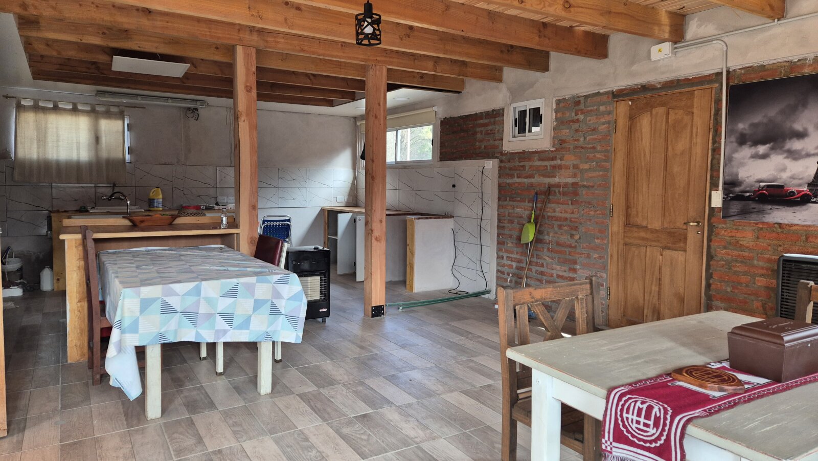 (064) Lago Puelo | Casa y Galpón de 216 m² sobre Ruta 16 con frente comercial directo - 8