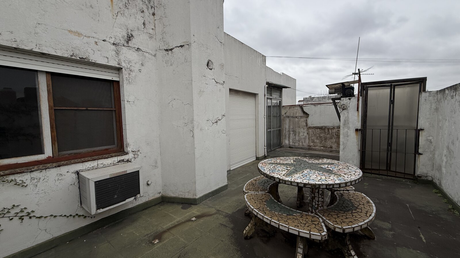 VENTA CASA 3 AMBIENTES A RECICLAR, CON GALPON EN RAMOS MEJIA - 10