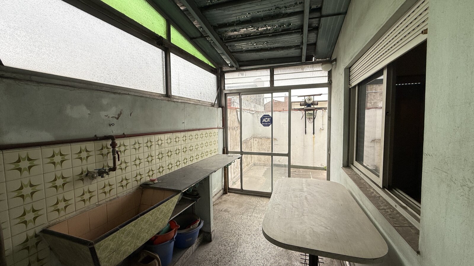 VENTA CASA 3 AMBIENTES A RECICLAR, CON GALPON EN RAMOS MEJIA - 8