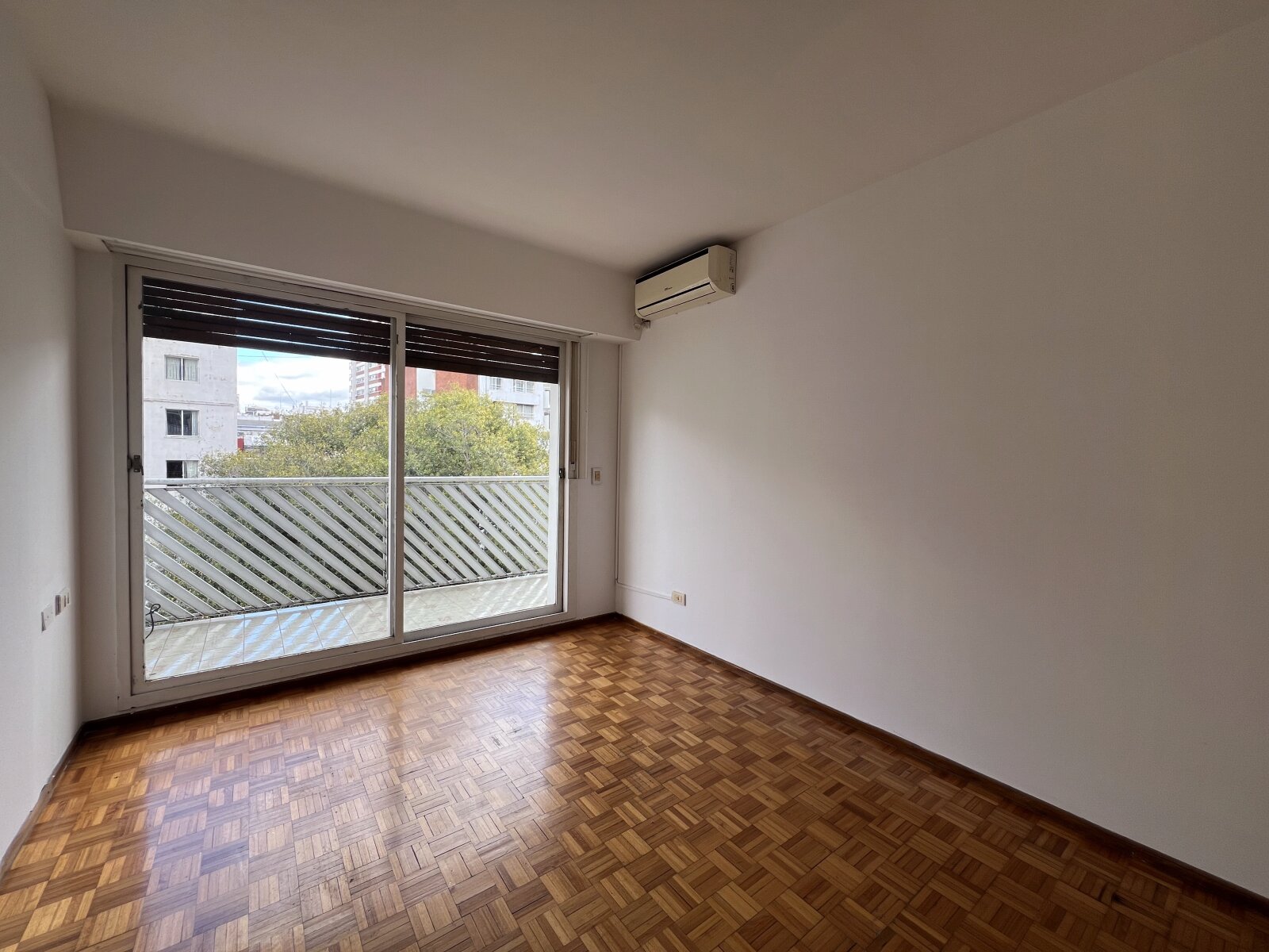 3 AMBIENTES CON BALCON - RECOLETA — foto 3