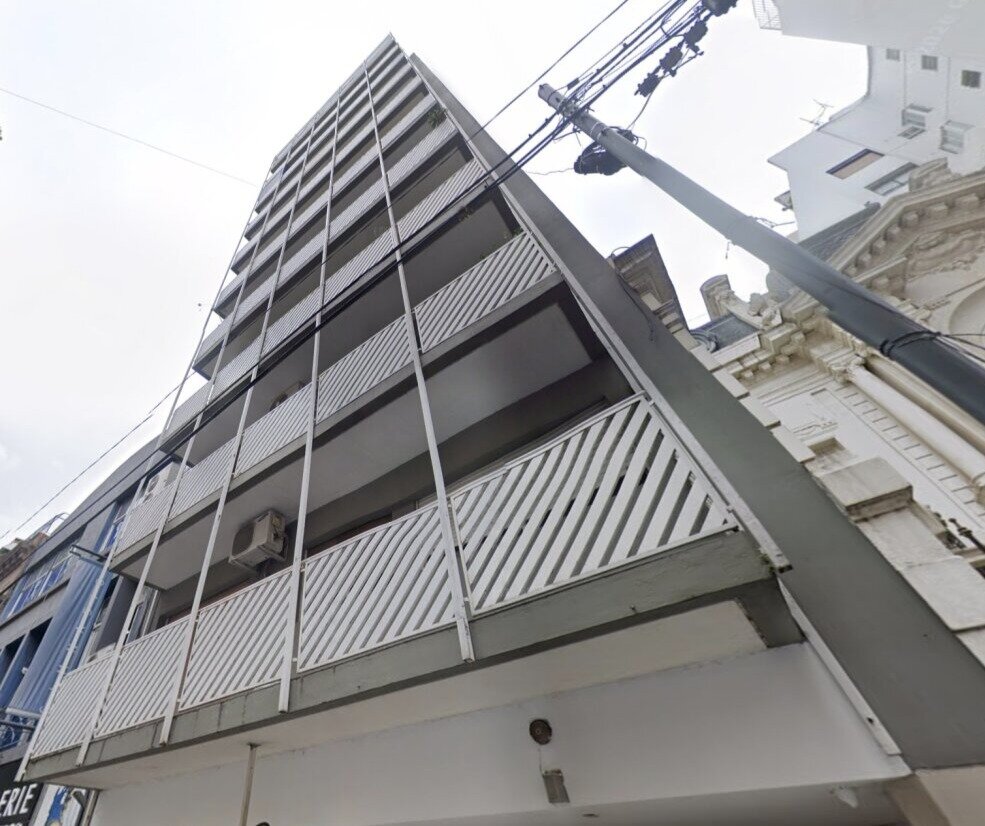 3 AMBIENTES CON COCHERA Y BALCON - RECOLETA - 2