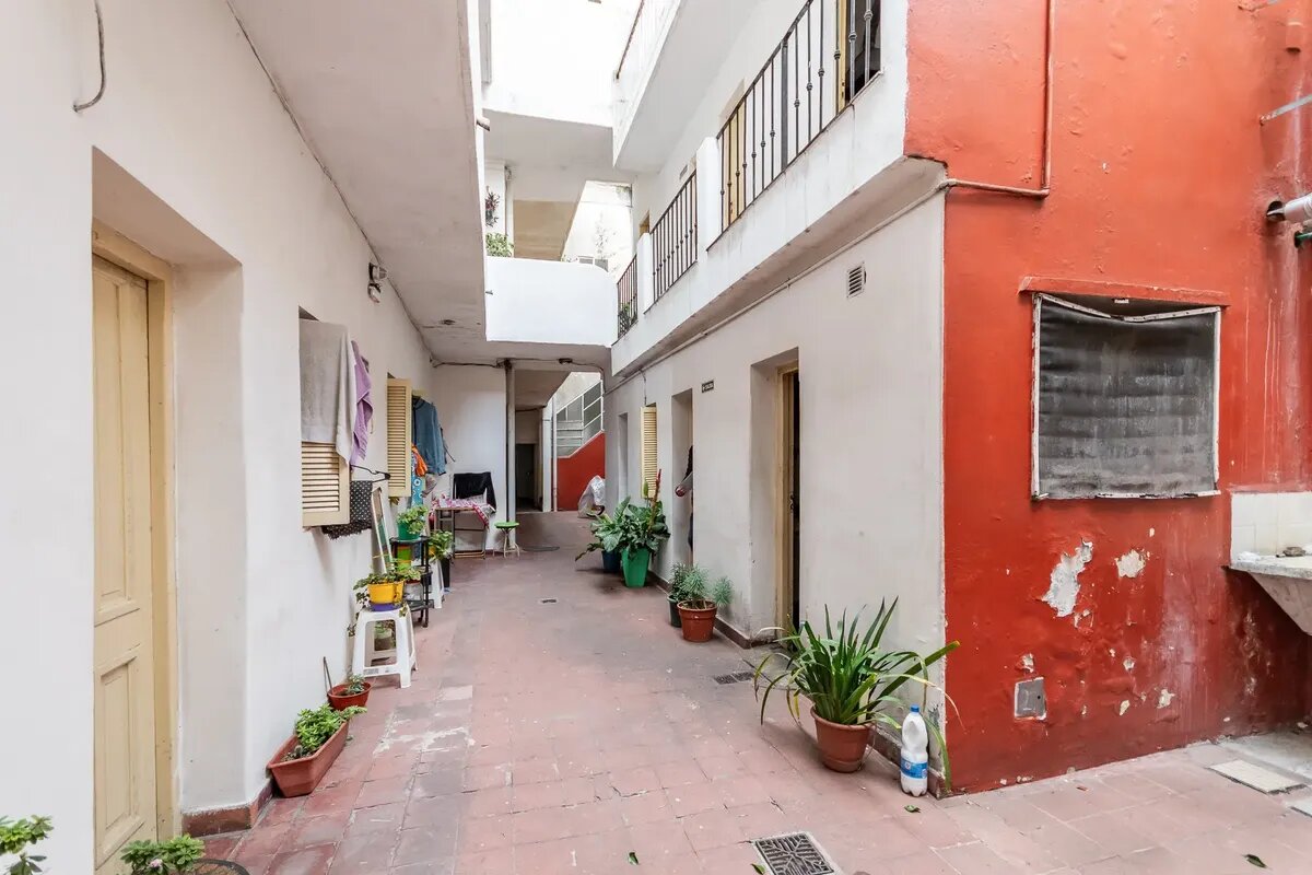 Hotel En Colegiales - Terreno Multiples Destinos - 2