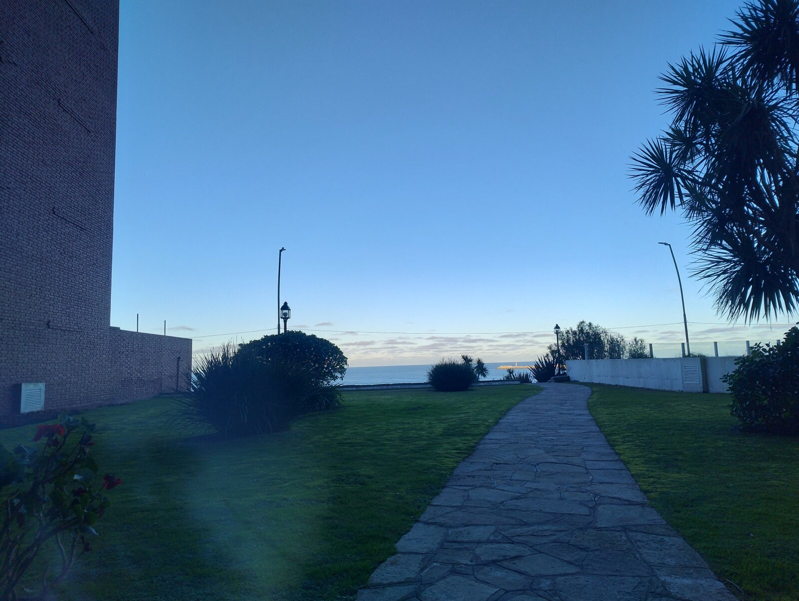 Alquiler Departamento 3 amb con balcón y cochera Playa Grande - 10
