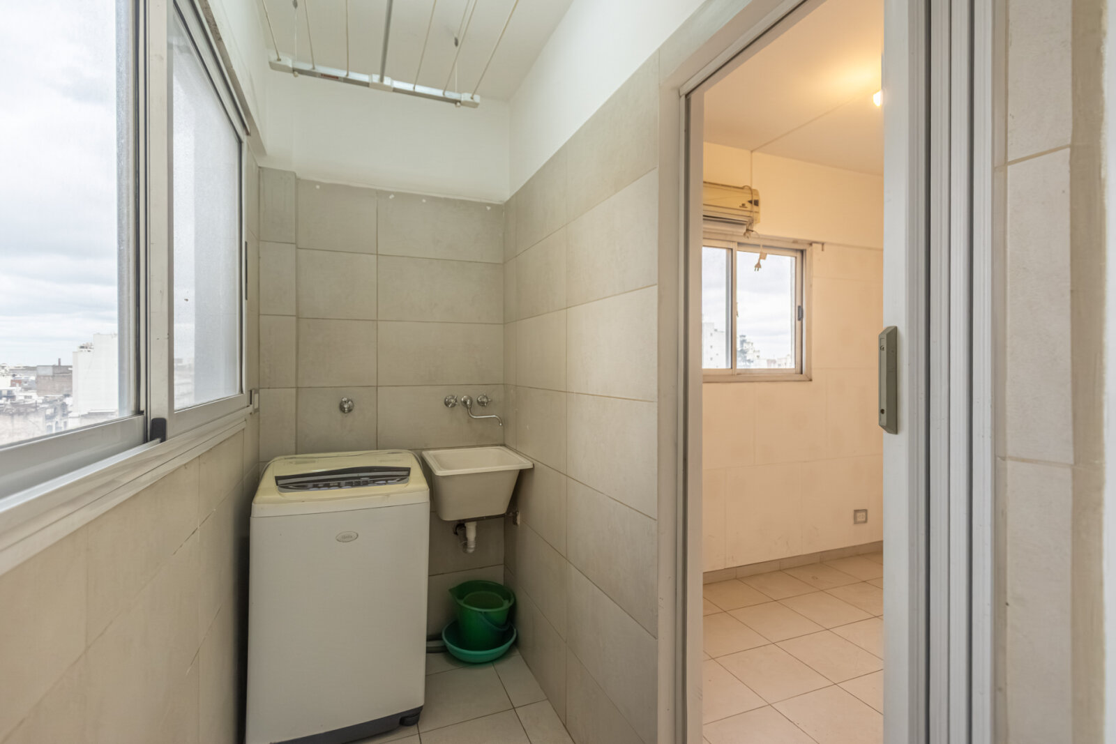 Venta - Cuatro ambientes mas dependencia - Balcon terraza - 29