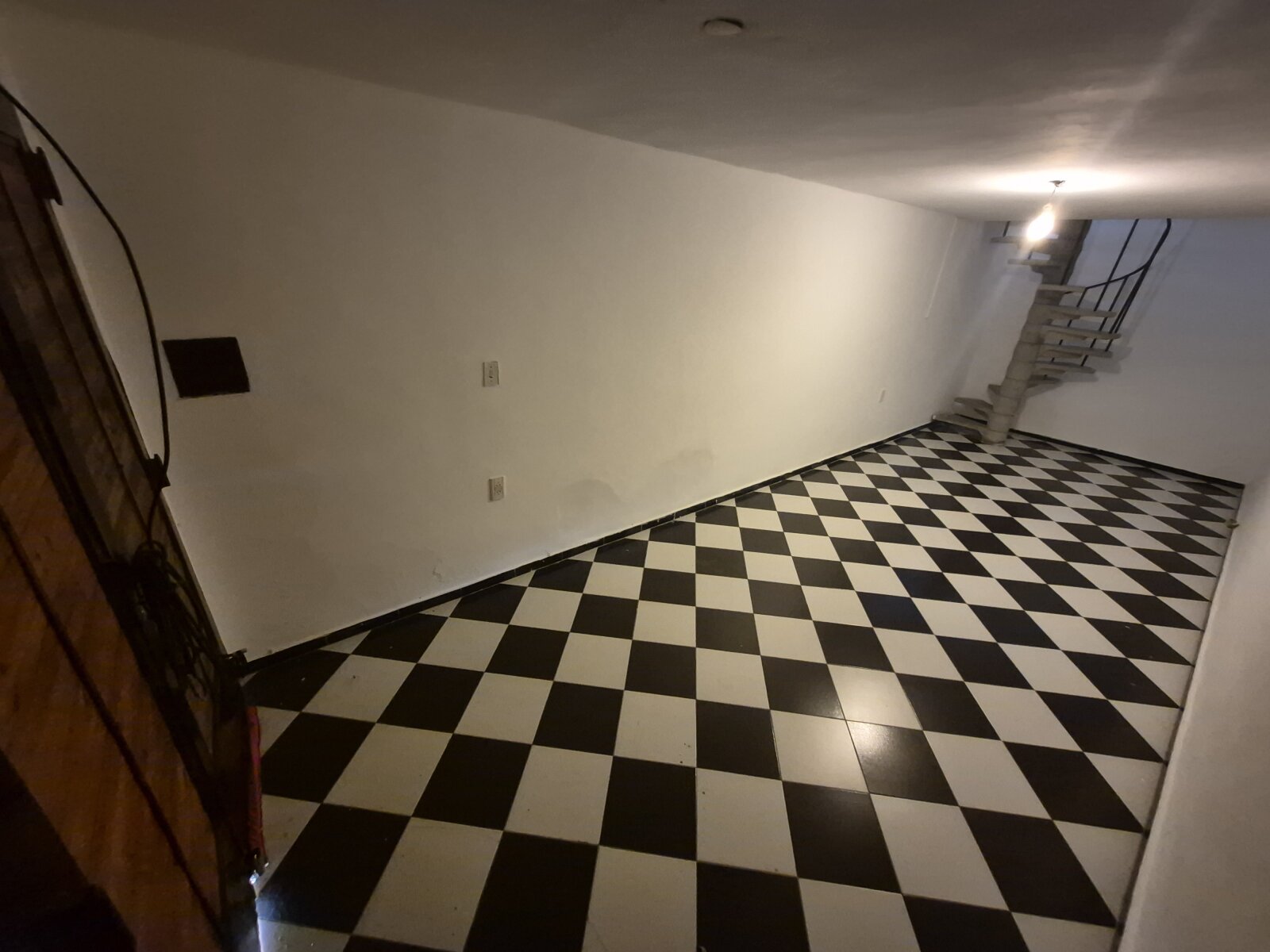 CASA EN VENTA. BARRIO SAN IGNACIO. A MTS DE AV. COLON - 11