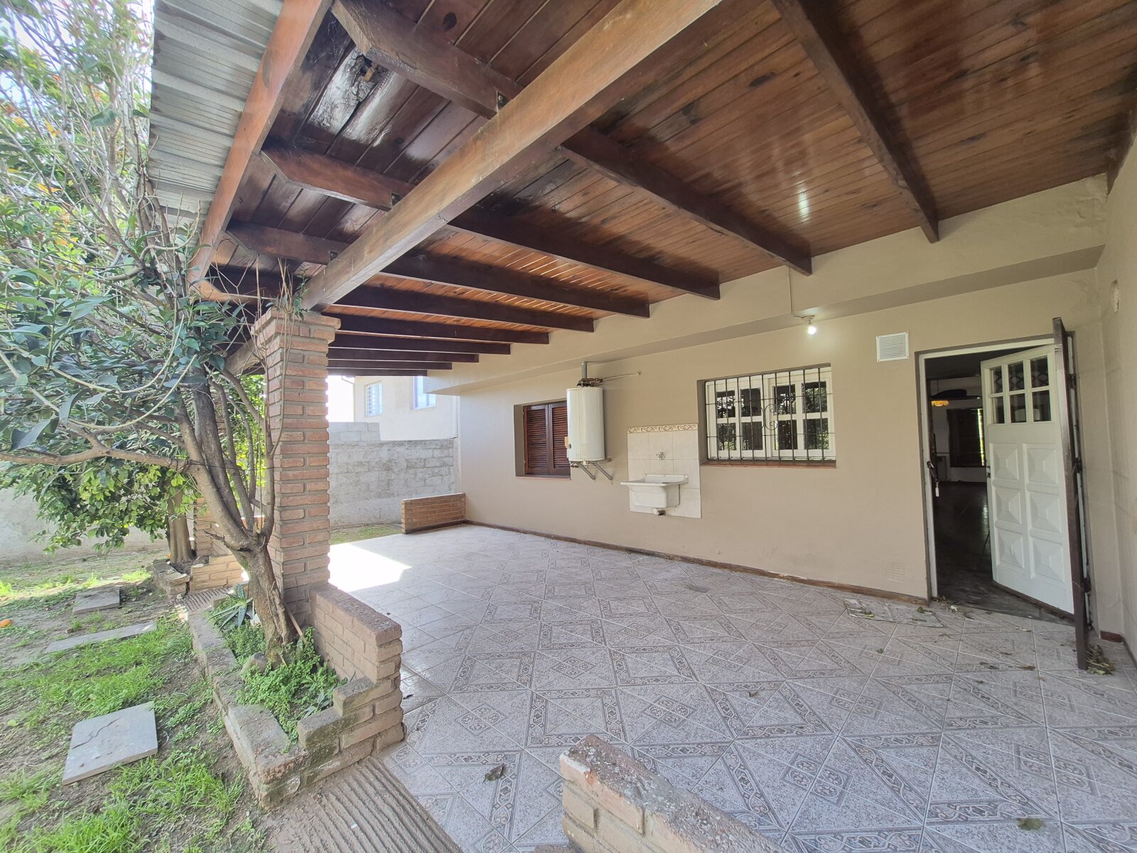 CASA EN VENTA. BARRIO SAN IGNACIO. A MTS DE AV. COLON - 17