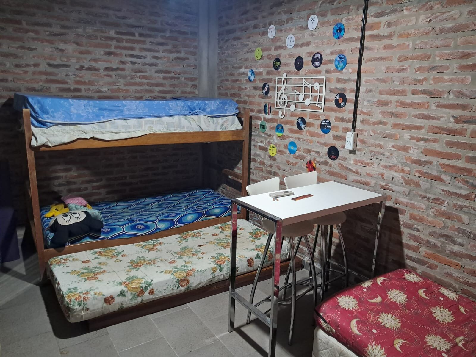Casa en venta. 2 dormitorios con Pileta. - 13
