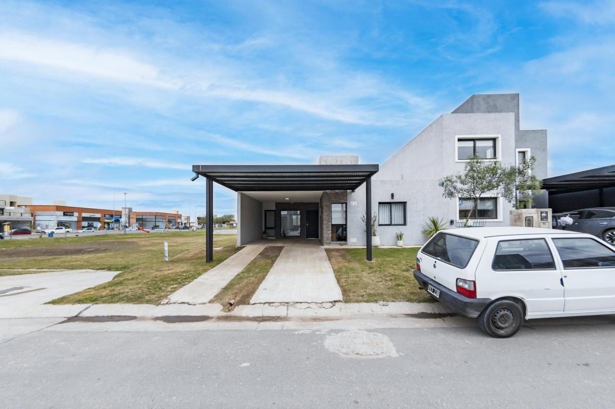 VENTA CASA 2 DORMITORIOS CON PILETA EN DOCTA ETAPA 2 - Imagen 33