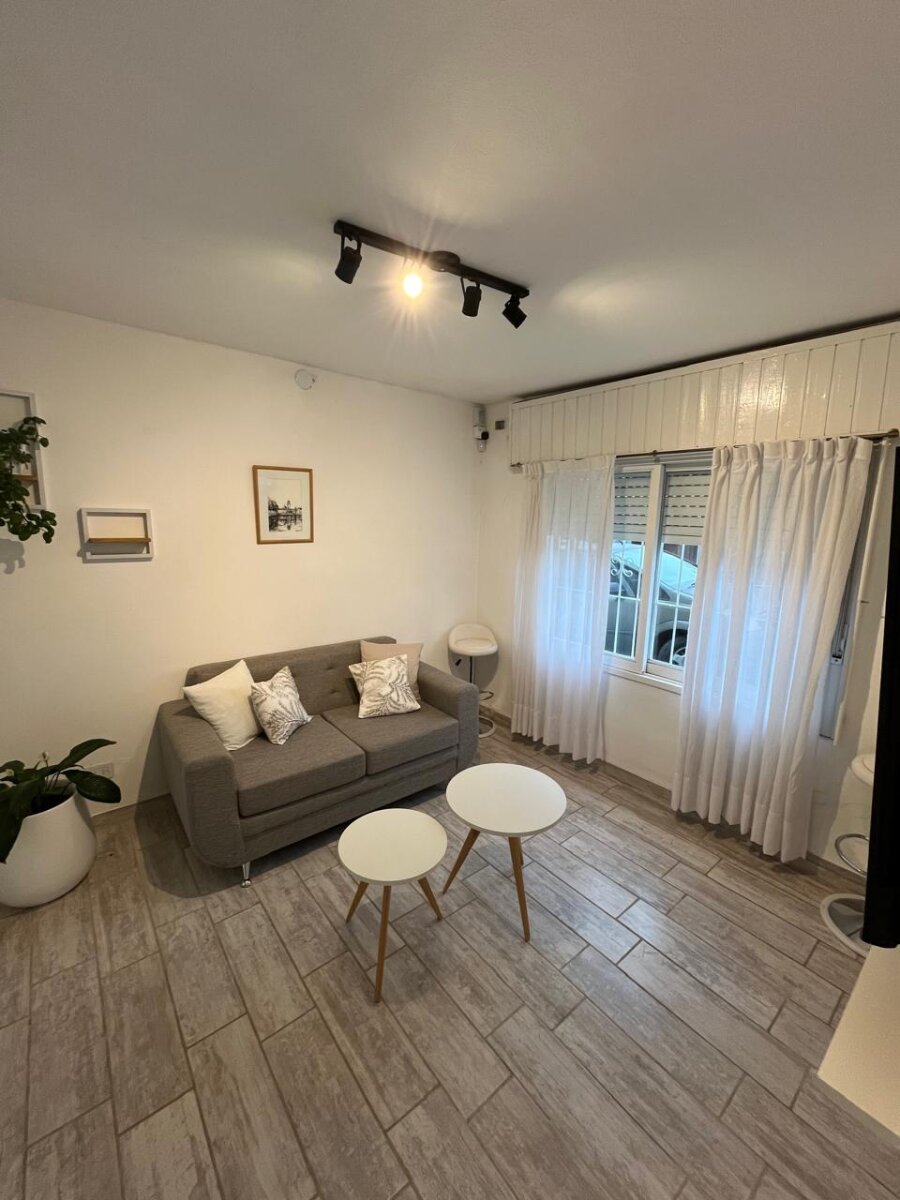 Venta de Casa amoblada en el centro de Rio Ceballos - 3