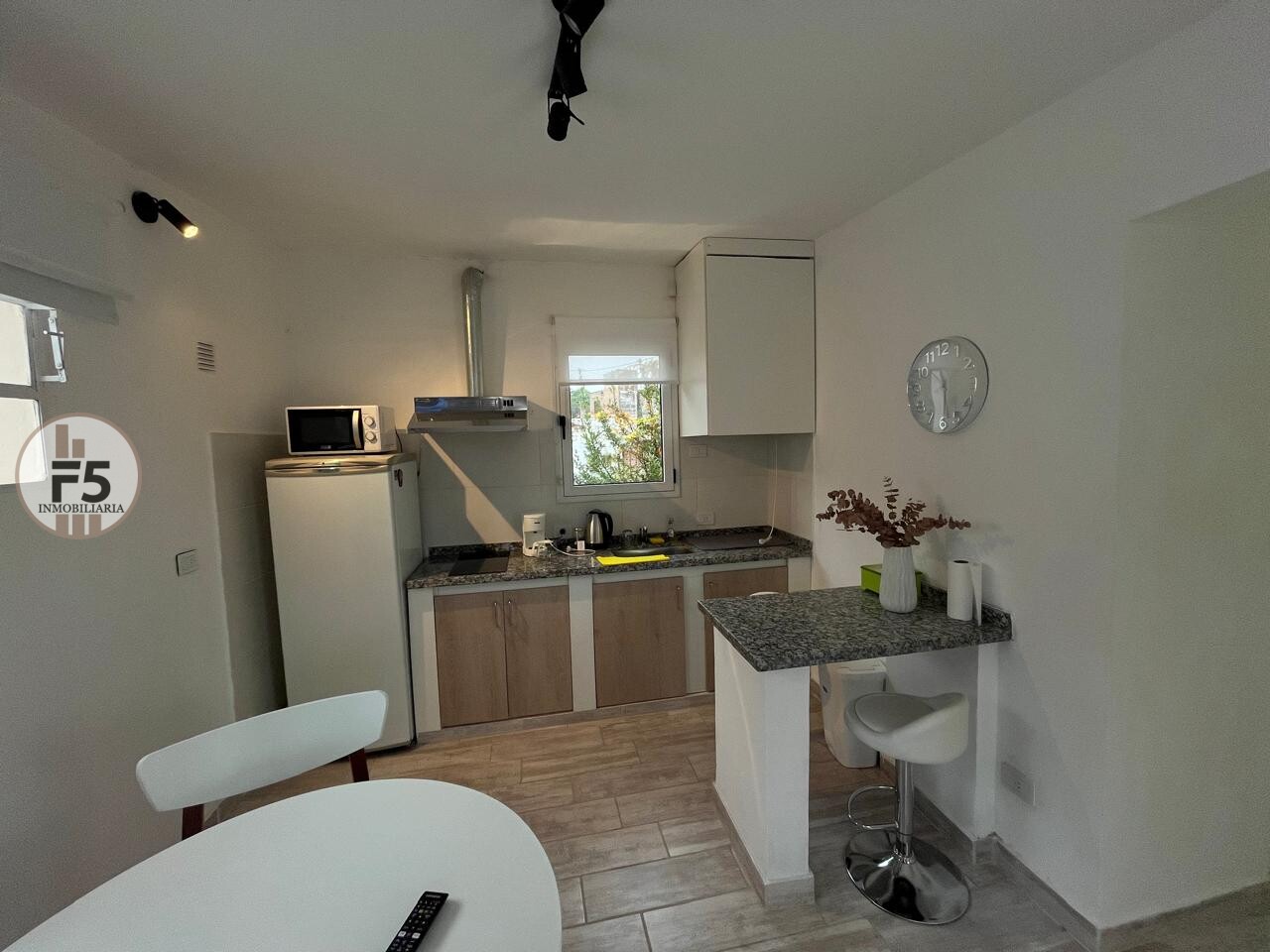 Venta de Casa amoblada en el centro de Rio Ceballos - Imagen 14
