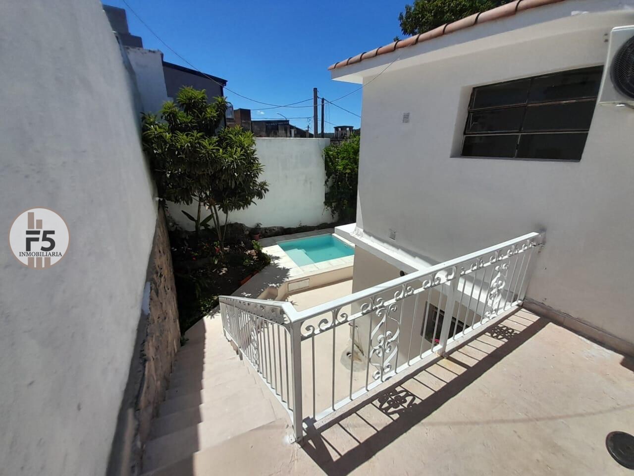 Venta de Casa amoblada en el centro de Rio Ceballos - Imagen 19