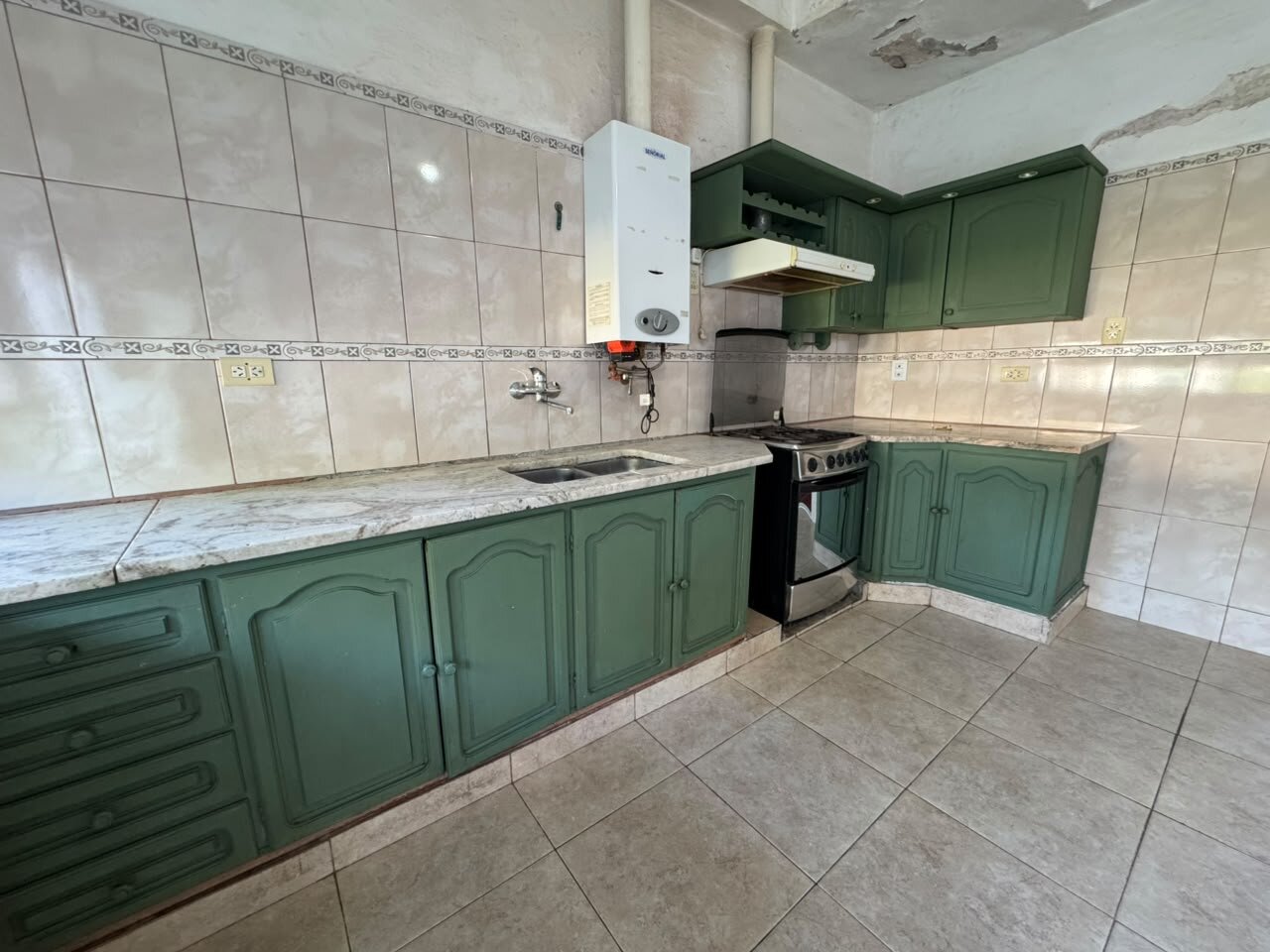 VENDO CASA EN PARQUE LICEO - Imagen 9