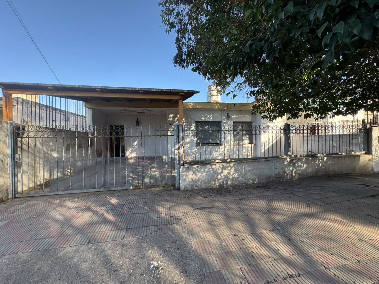 VENDO CASA EN PARQUE LICEO - Imagen 2