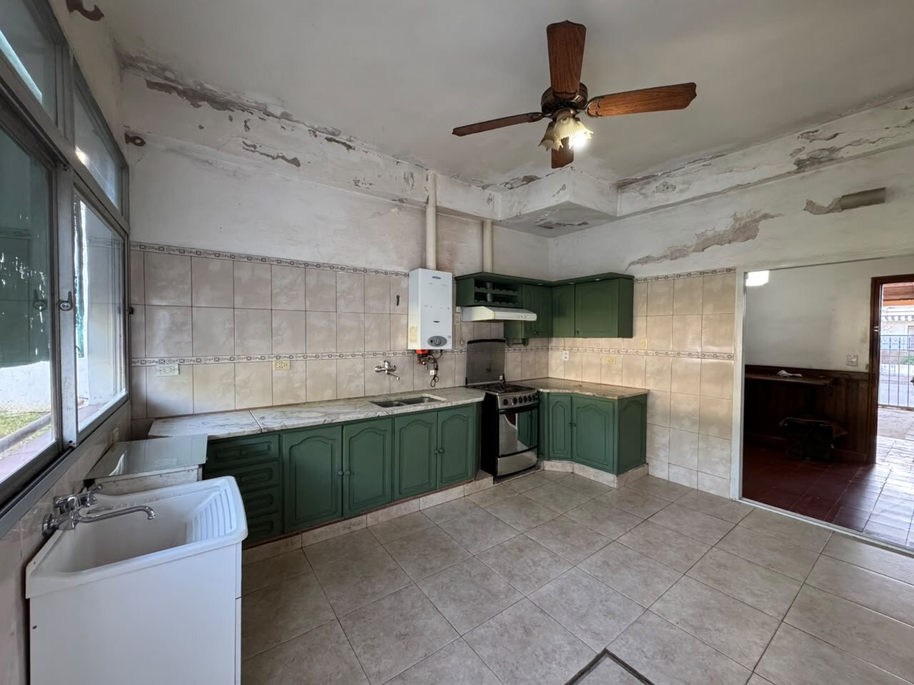VENDO CASA EN PARQUE LICEO - Imagen 8