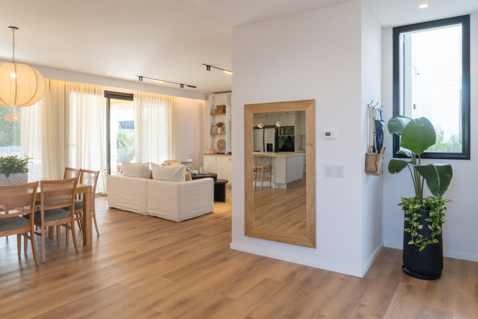 Casa de 3 dormitorios moderna en PUERTO ROLDÁN - 15