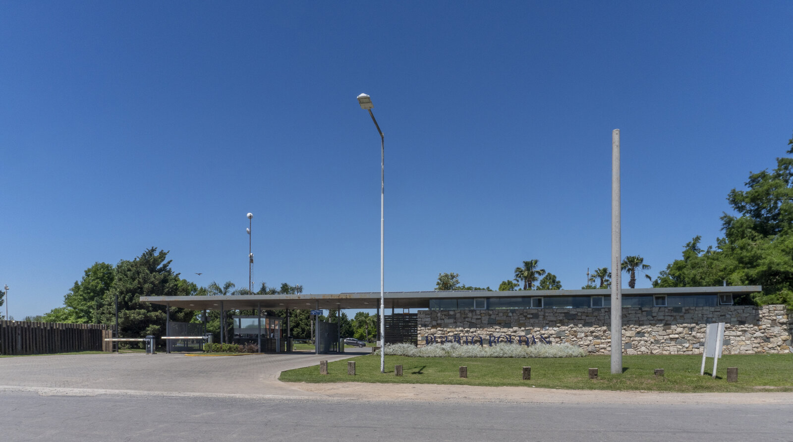 Casa de 3 dormitorios moderna en PUERTO ROLDÁN - 36