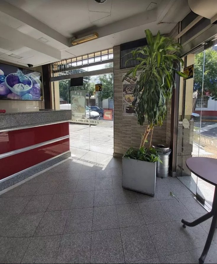 Local en alquiler en importante esquina en Floresta! - 2
