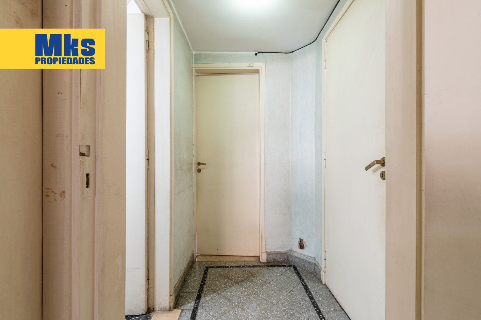 Venta. Casa Lote propio. 3 ambientes. Terraza, galpon y cochera. Valentin Alsina. - 25
