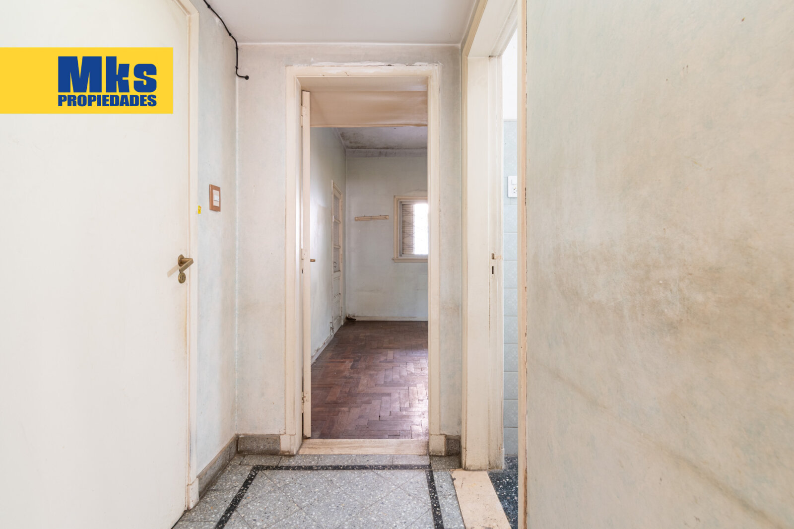 Venta. Casa Lote propio. 3 ambientes. Terraza, galpon y cochera. Valentin Alsina. - 26