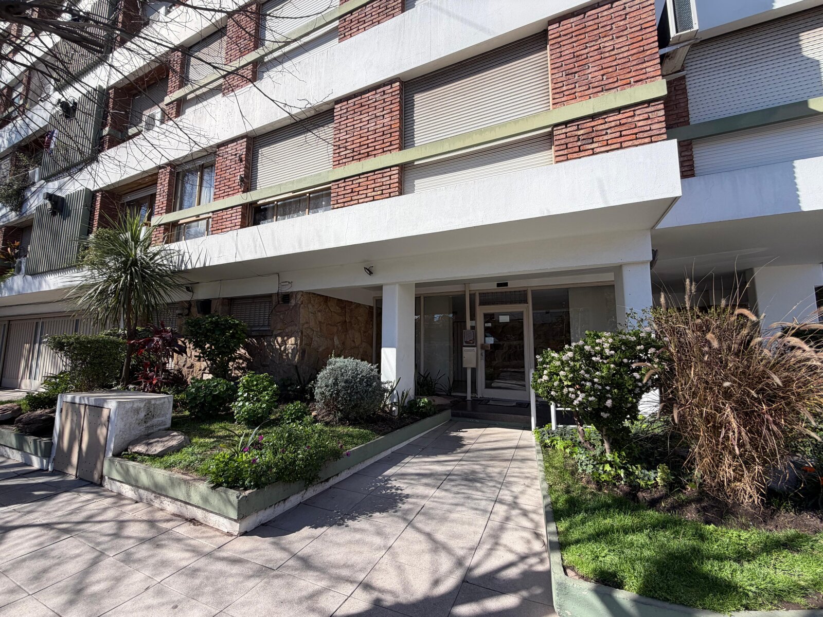 Departamento de 2 ambientes con balcón - 2
