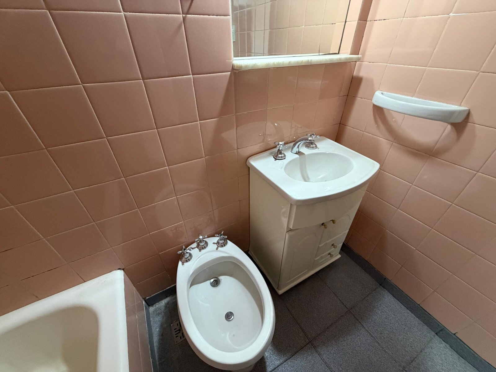 Departamento de 2 ambientes con balcón - 25