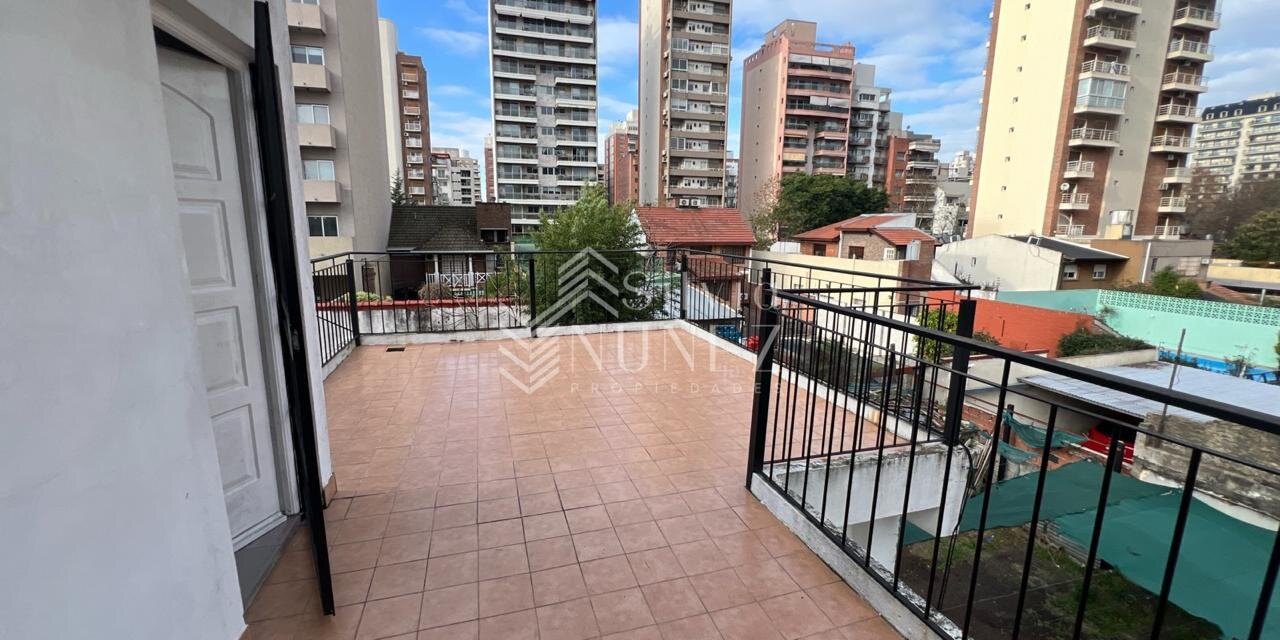 PH en Alquiler - Alberdi y Moreno - 11