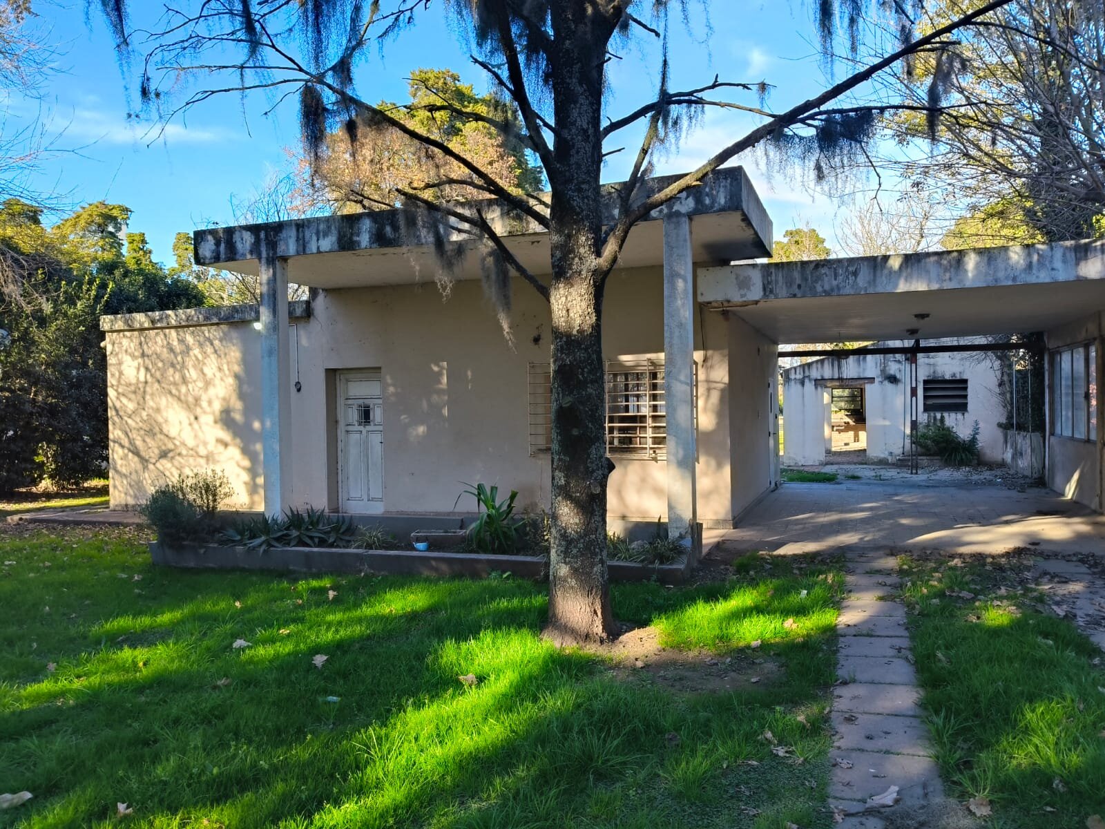 Casa a reciclar con ubicación comercial sobre ruta 91 Villa La Ribera - 2