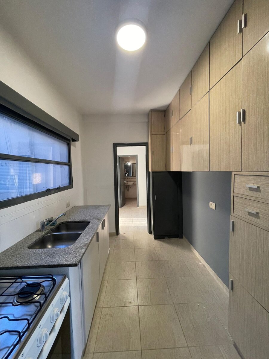 ¡VIVÍ EL CENTRO  CON OTRA VISTA! DEPARTAMENTO AMPLIO Y LUMINOSO - Imagen 6