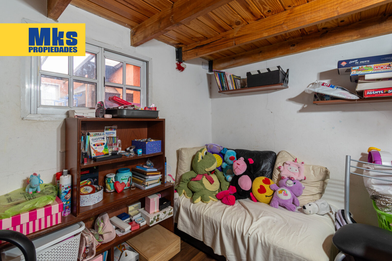 Venta. Ph 8 ambientes. 2 plantas. Quincho, patio y terraza. - 8