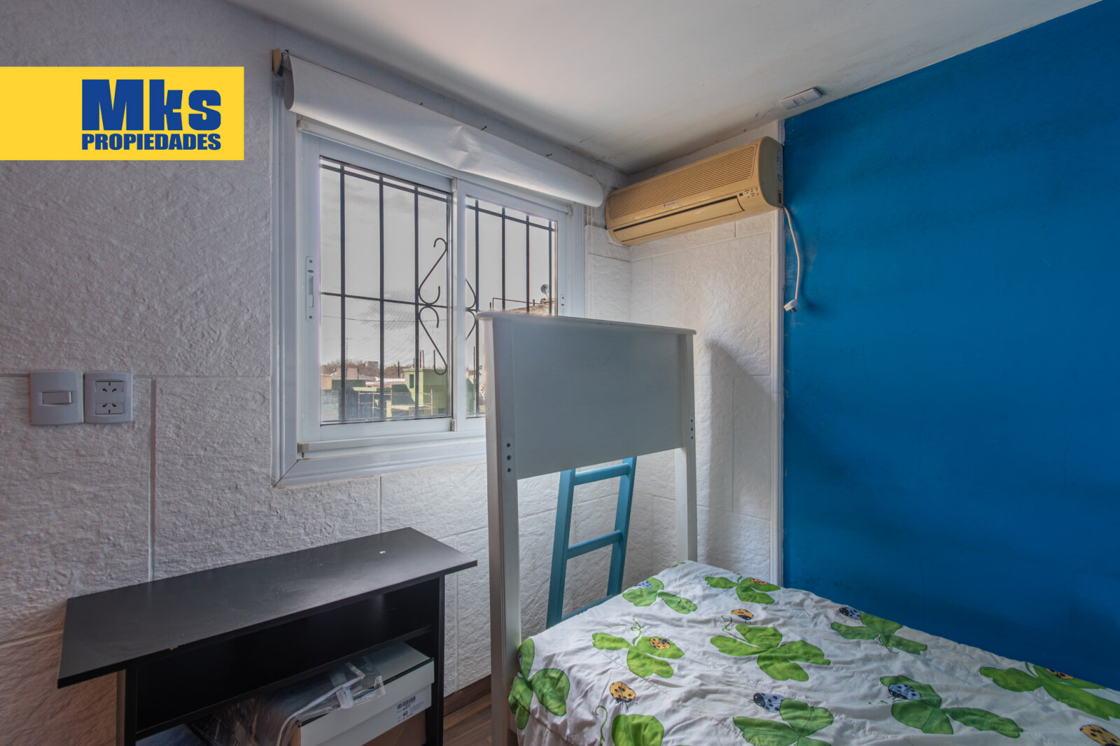 Venta. Ph 8 ambientes. 2 plantas. Quincho, patio y terraza. - 14