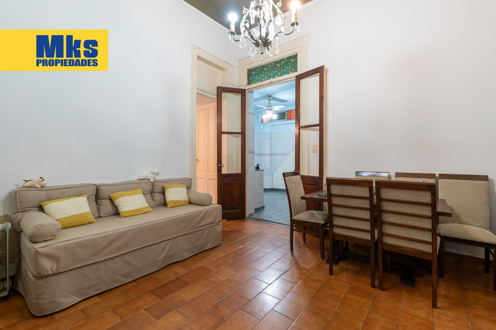 Venta. Ph 8 ambientes. 2 plantas. Quincho, patio y terraza. - 28