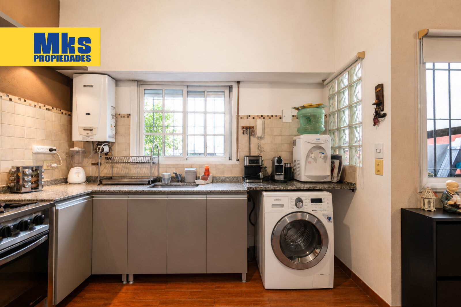 Venta. Ph 8 ambientes. 2 plantas. Quincho, patio y terraza. - 5
